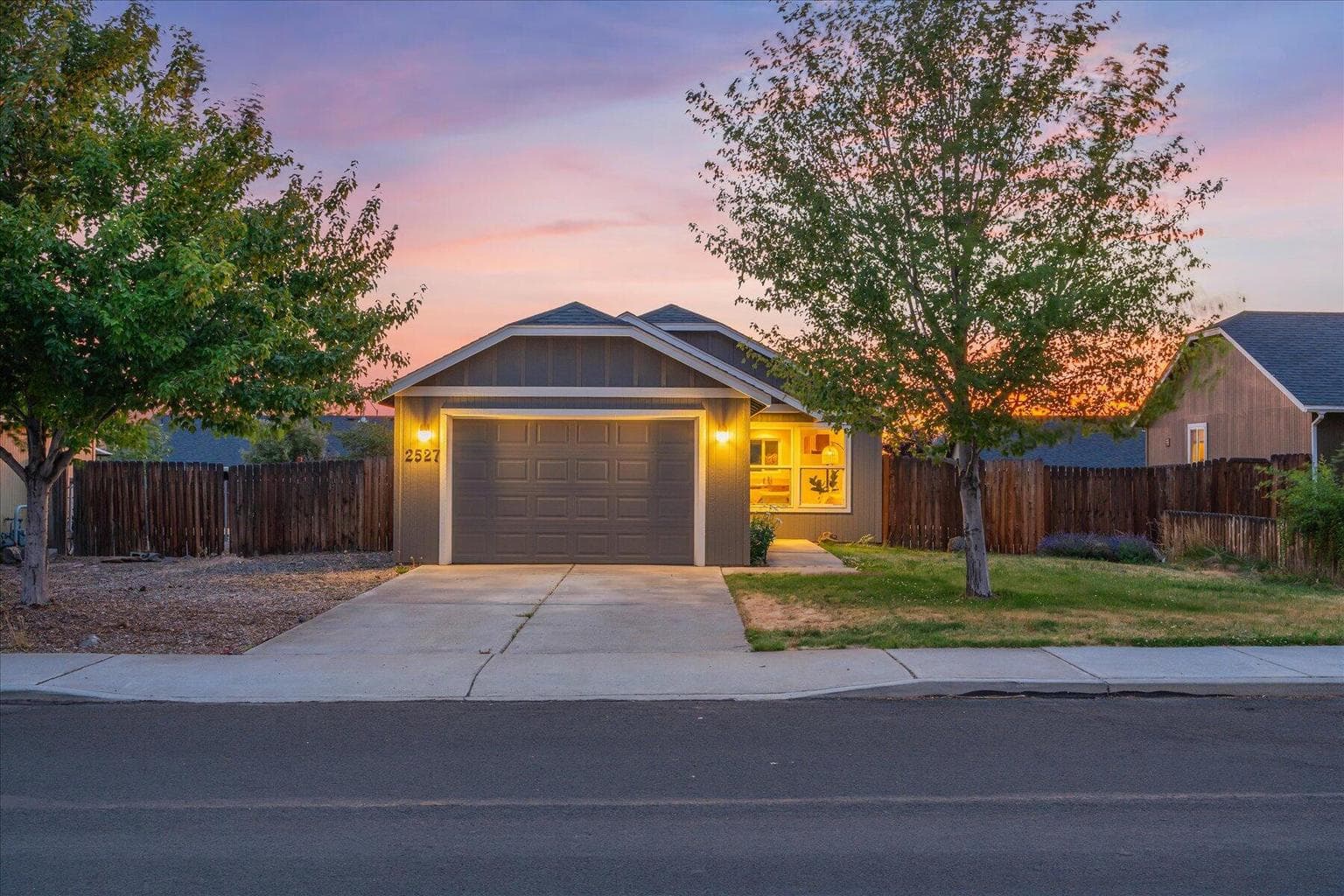 Photo of 2527 5th 1 of 46