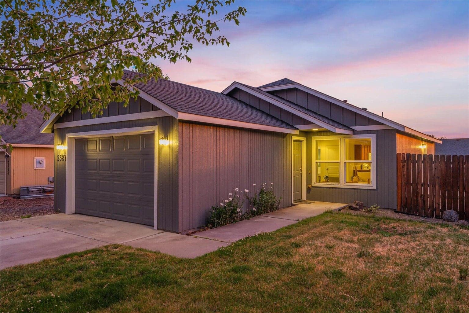 Photo of 2527 5th 2 of 46