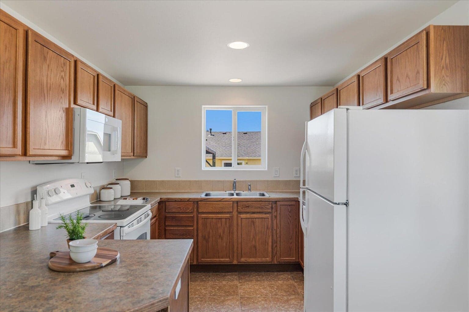 Photo of 2527 NE 5th Street 11 of 46