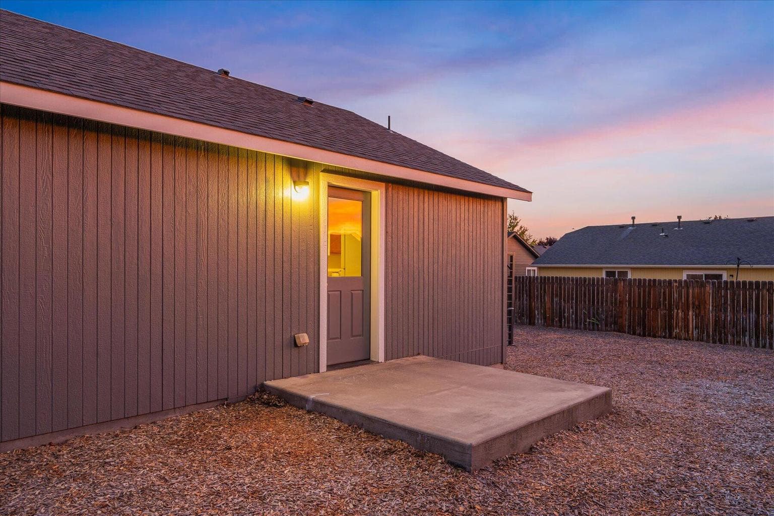 Photo of 2527 NE 5th Street 30 of 46