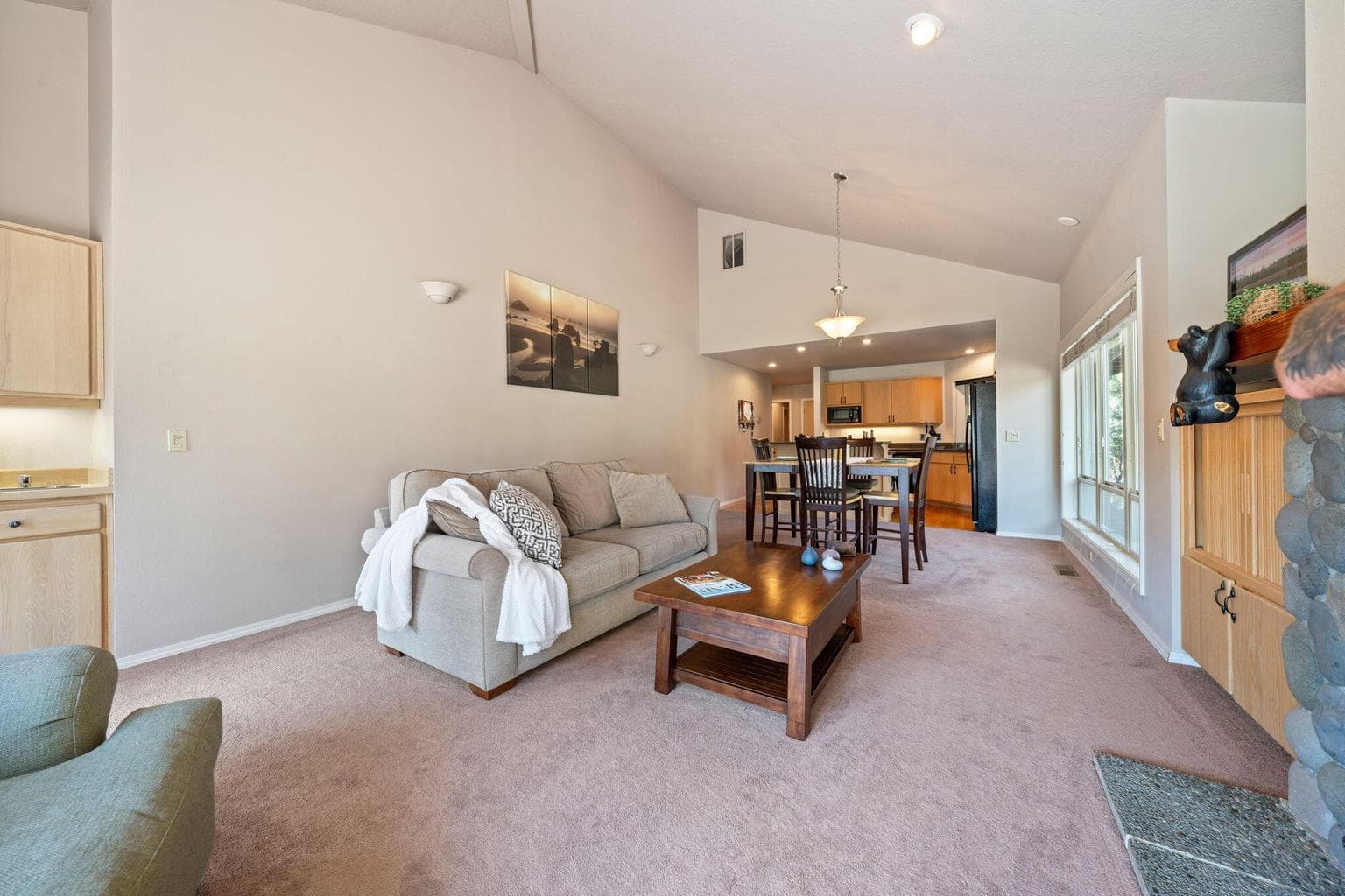 Photo of 3035 NW Golf View Drive 6 of 28