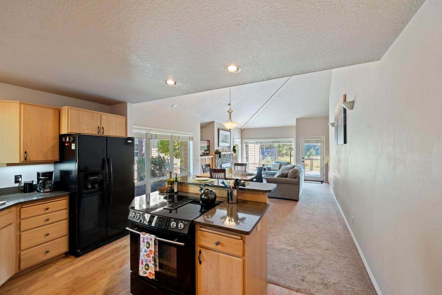 Photo of 3035 NW Golf View Drive 13 of 28