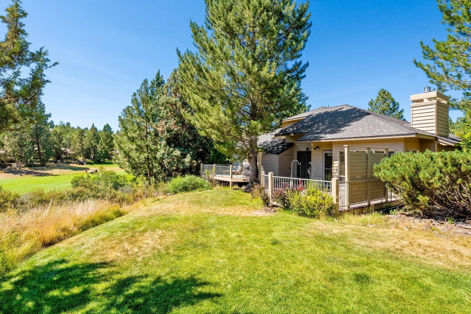Photo of 3035 NW Golf View Drive 23 of 28