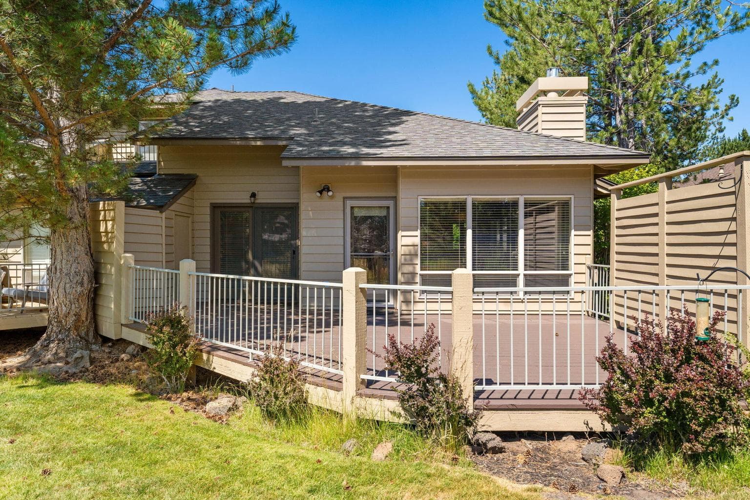 Photo of 3035 NW Golf View Drive 24 of 28