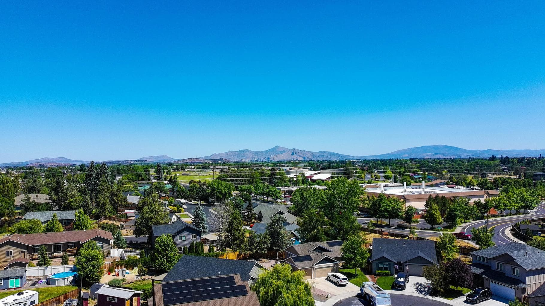 Photo of 2370 SW Kalama Avenue 25 of 26