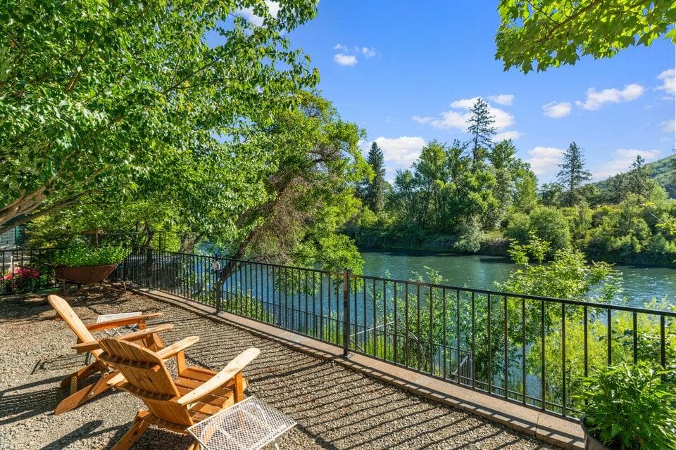 Photo of 5508 Rogue River 2 of 44