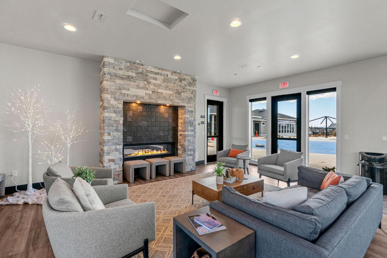 Photo of 3859 NE Oakside Loop 35 of 50