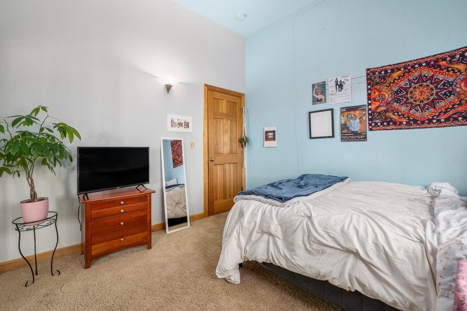 Photo of 335 NW 17th Street 23 of 60