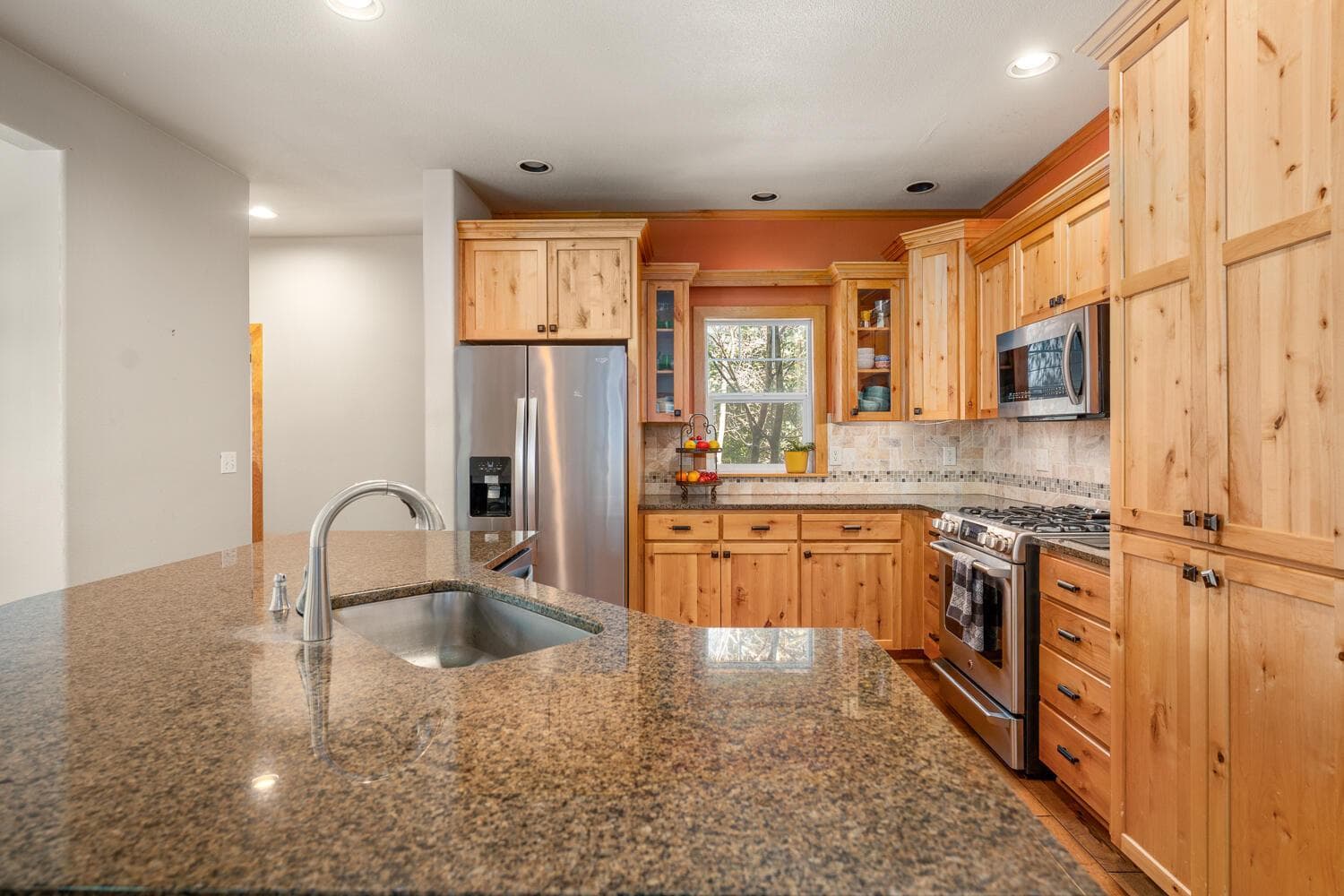 Photo of 335 NW 17th Street 30 of 60