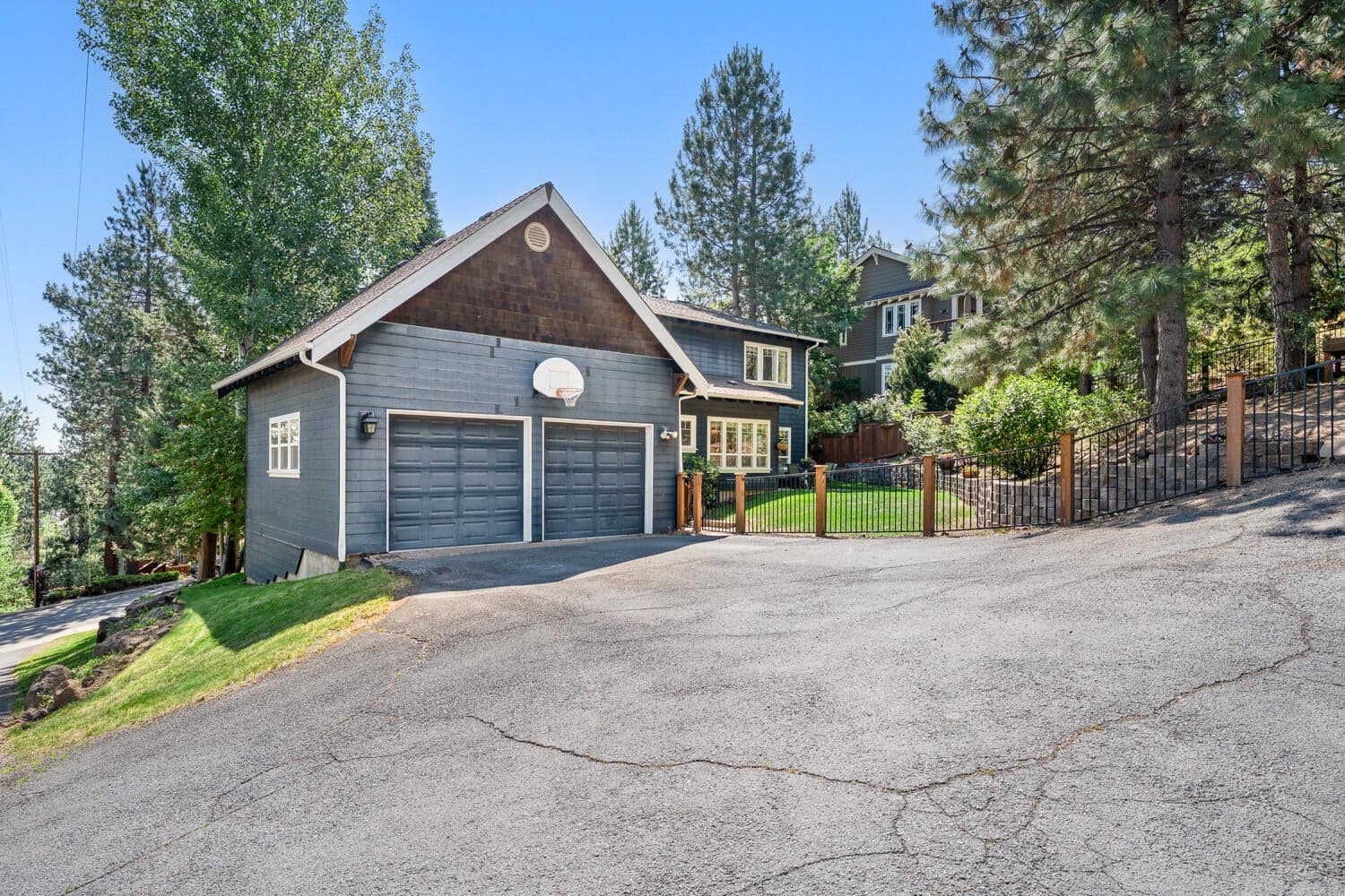 Photo of 335 17th 2 of 60