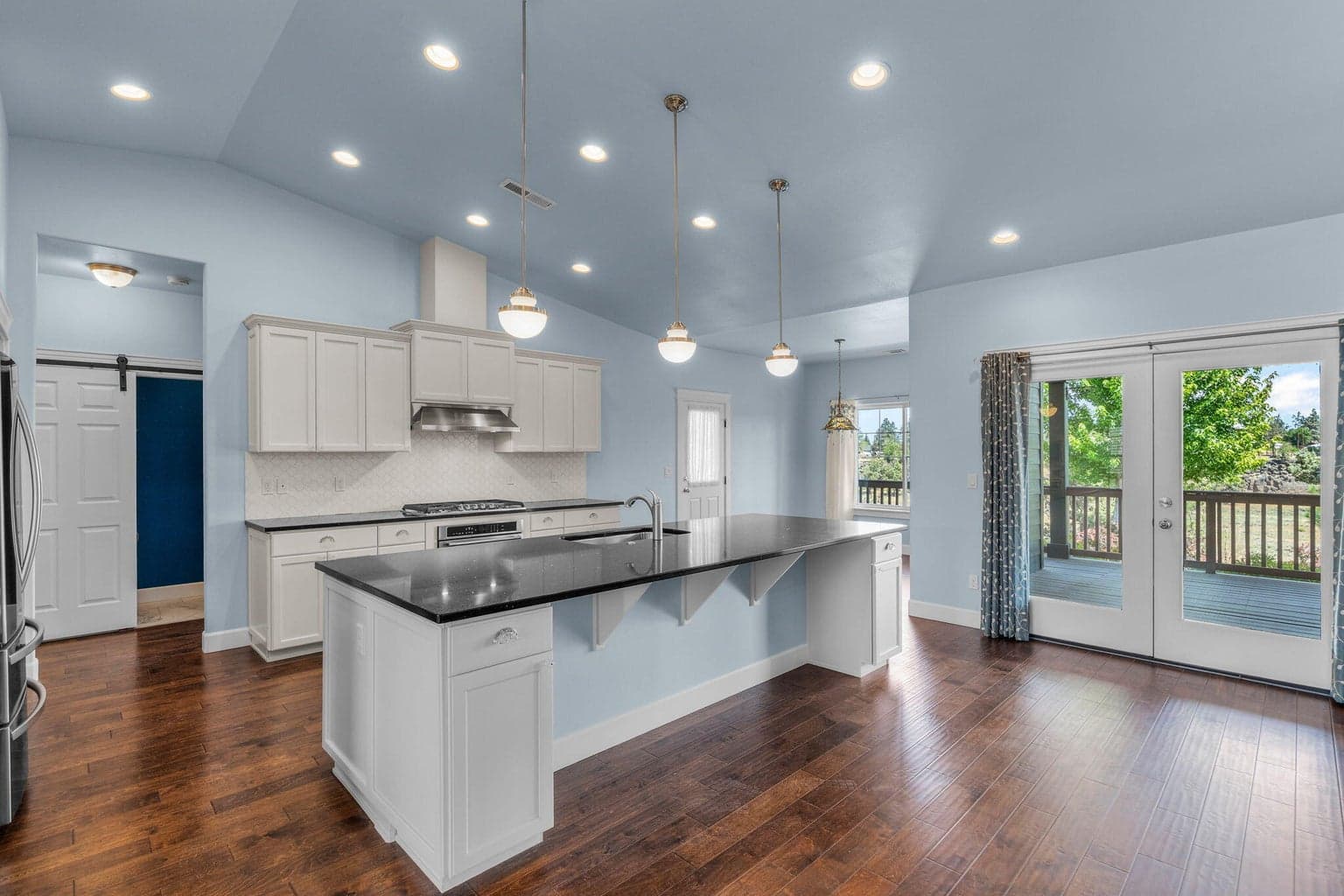 Photo of 878 NW 13th Street 12 of 45