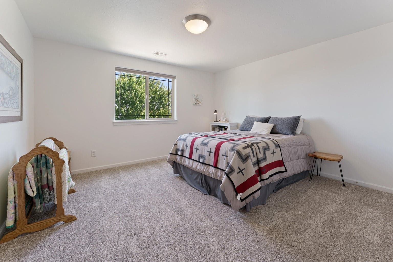 Guest Bedroom #1 (Upstairs)