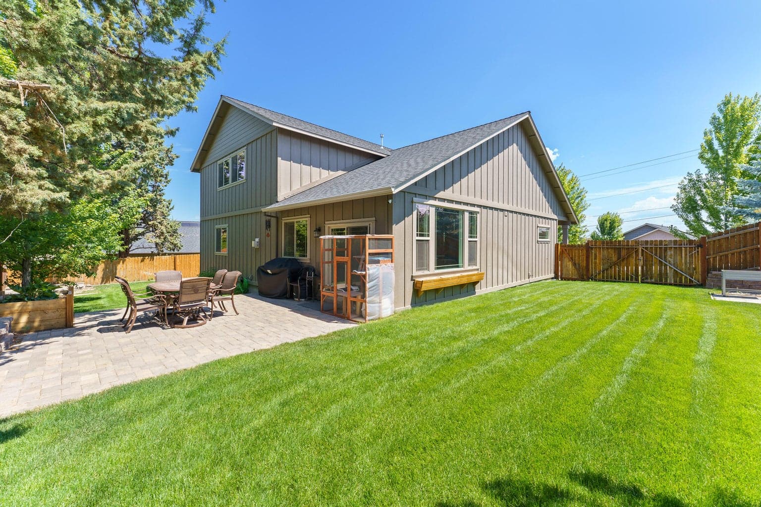 Photo of 2825 SW 32nd Street 35 of 37