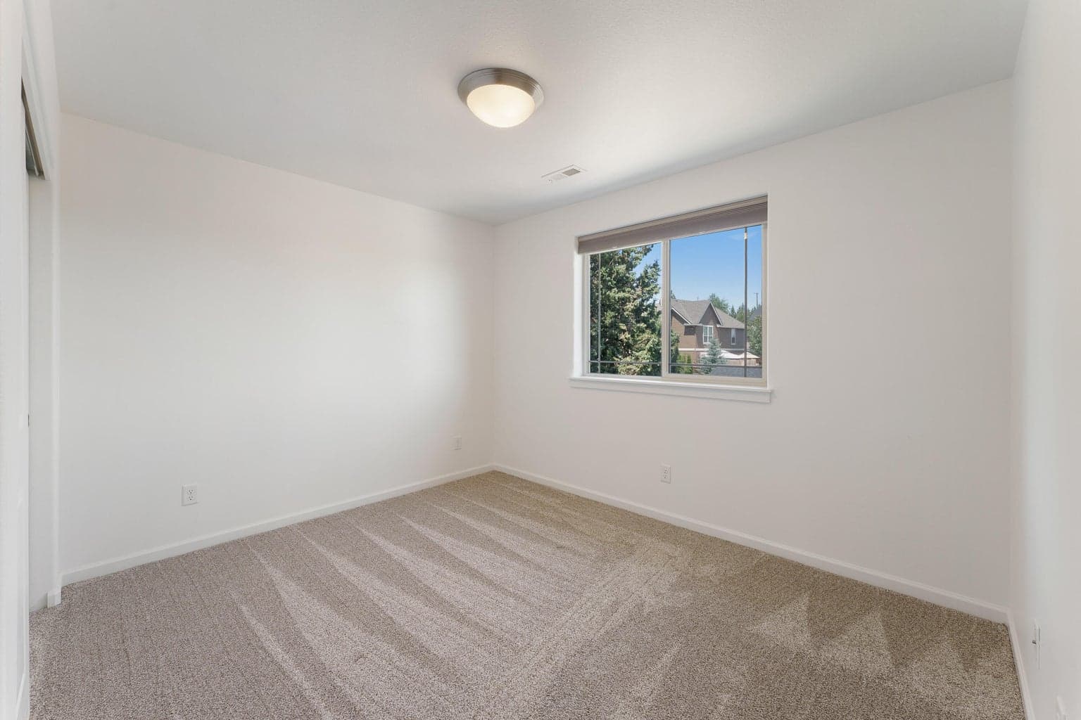 Guest Bedroom #3 (Upstairs)