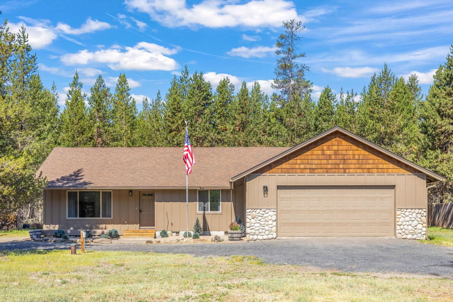 Photo of 16062 Waddell Road 32 of 44