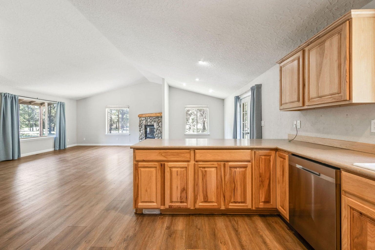 Photo of 16062 Waddell Road 12 of 44