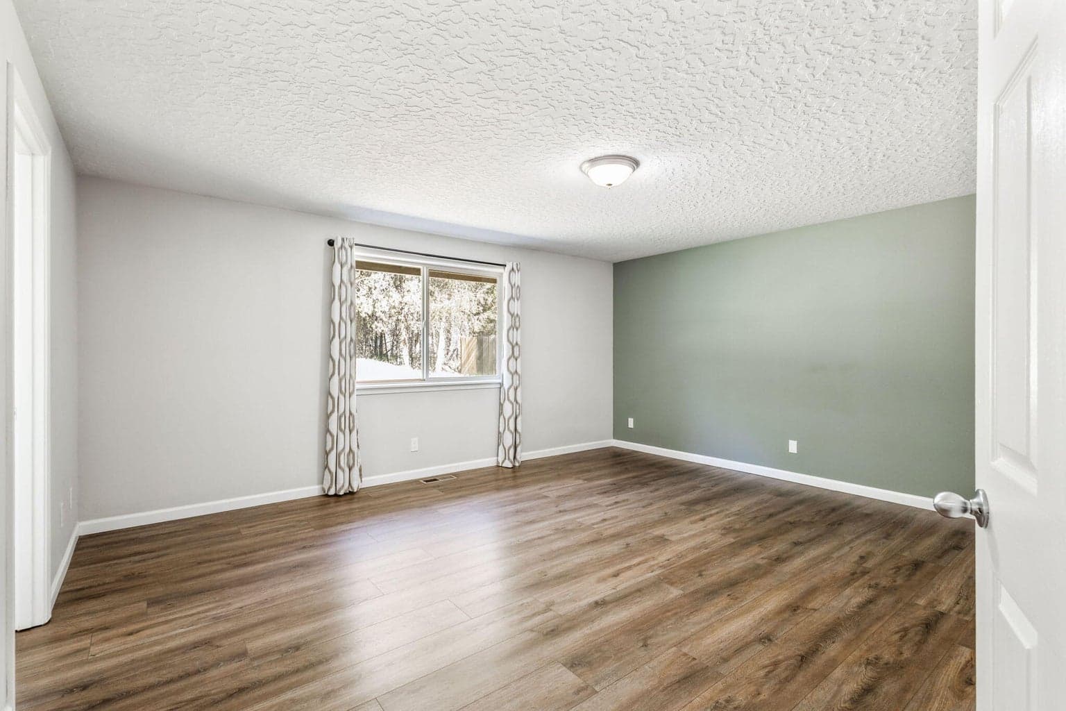 Photo of 16062 Waddell Road 28 of 44