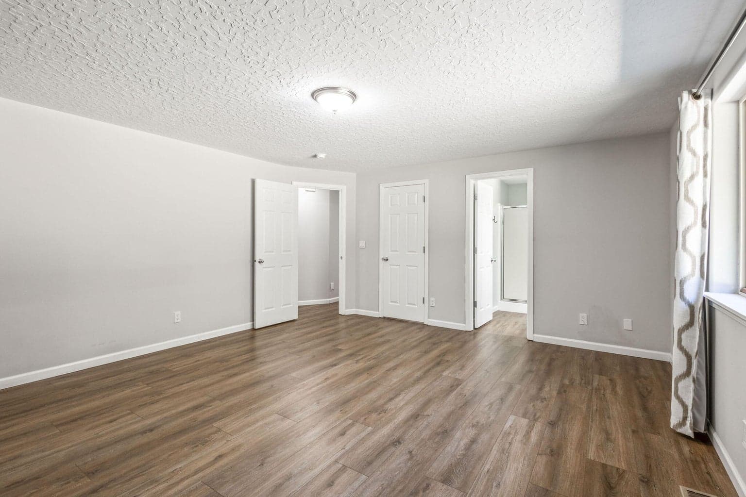 Photo of 16062 Waddell Road 17 of 44