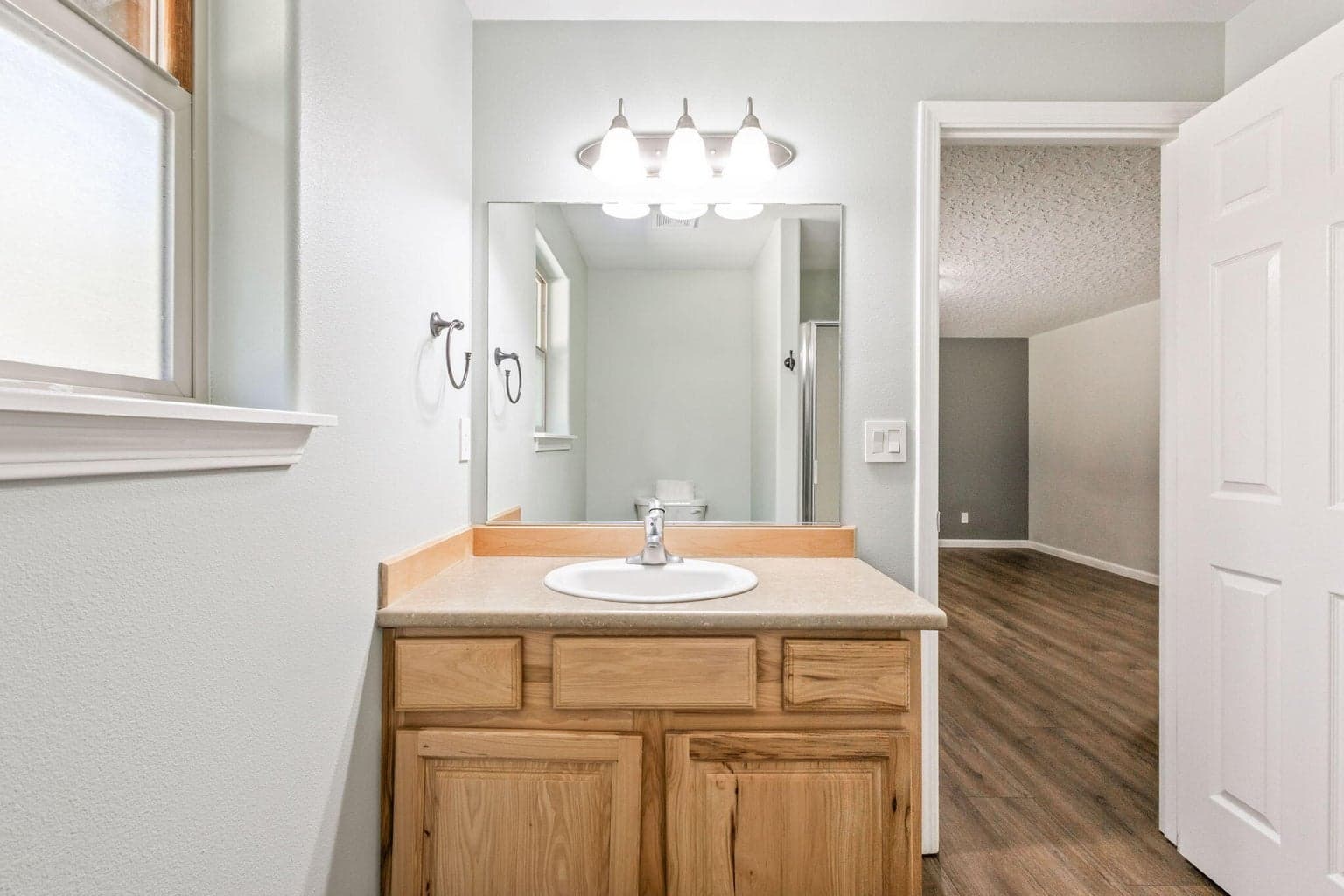 Photo of 16062 Waddell Road 23 of 44