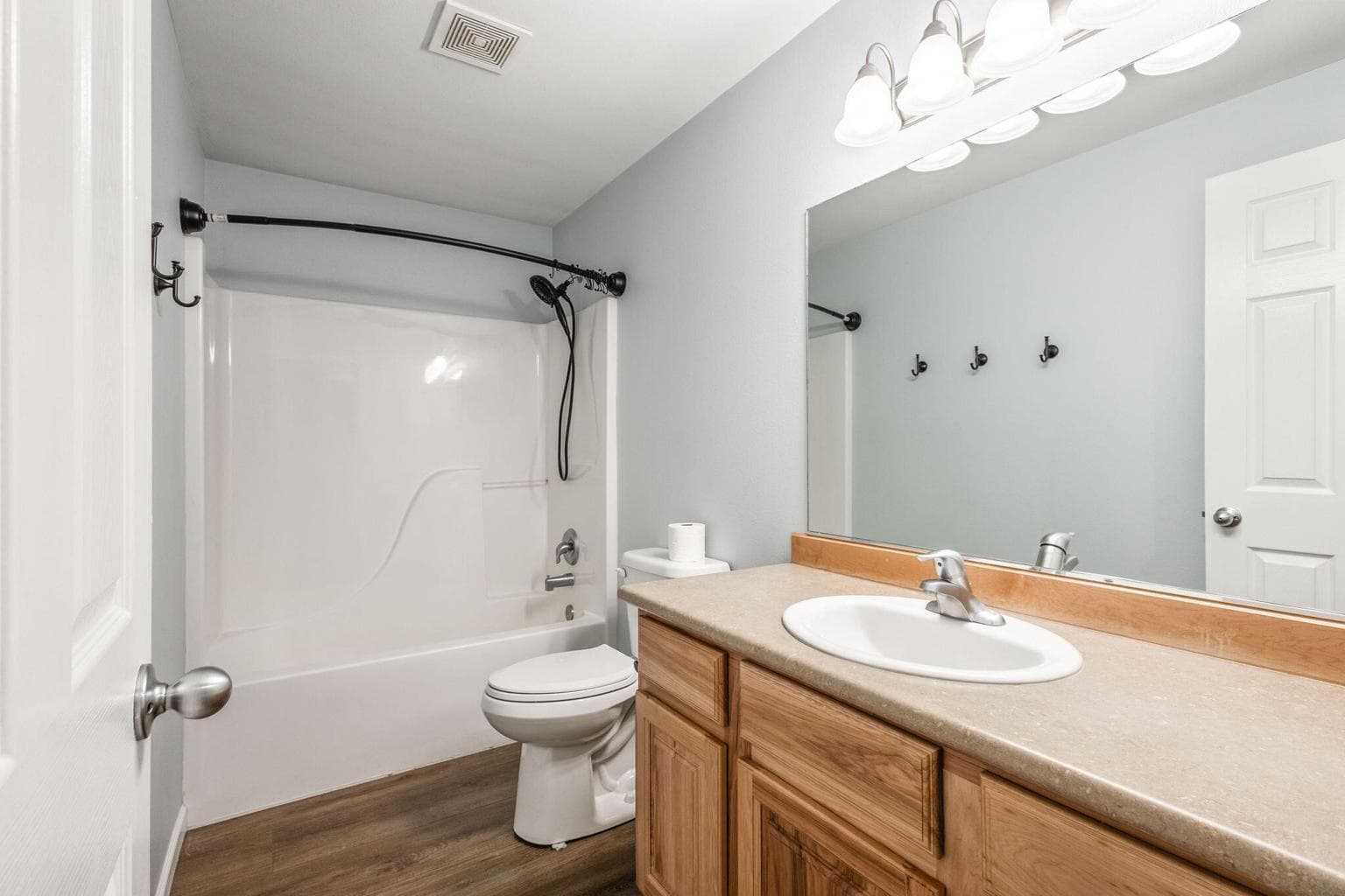 Photo of 16062 Waddell Road 22 of 44