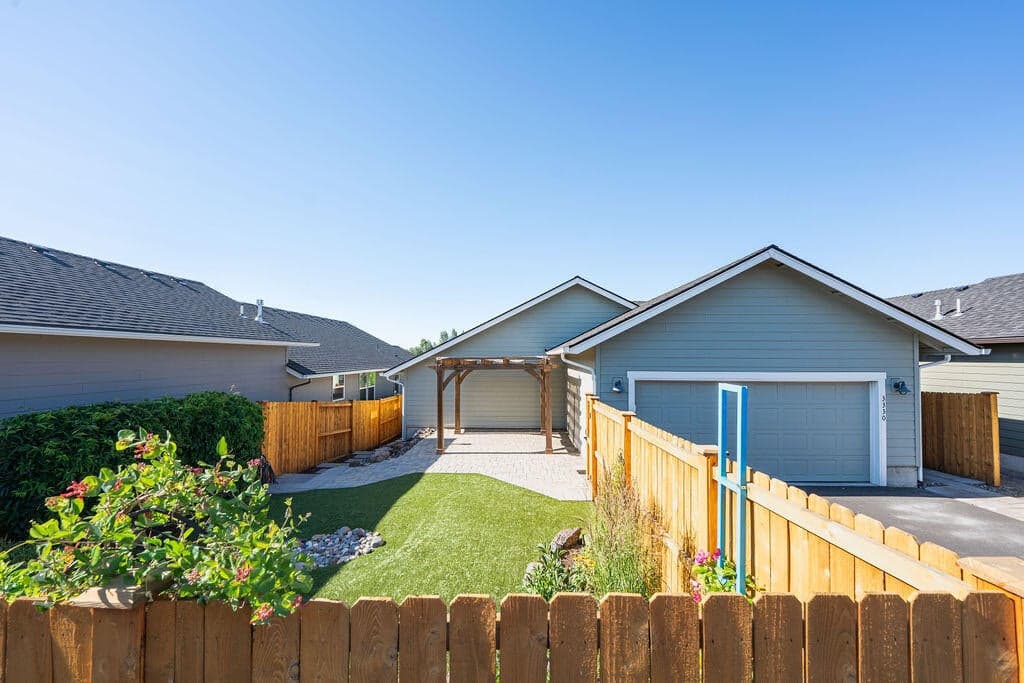 Photo of 3330 NW Birch Avenue 43 of 47