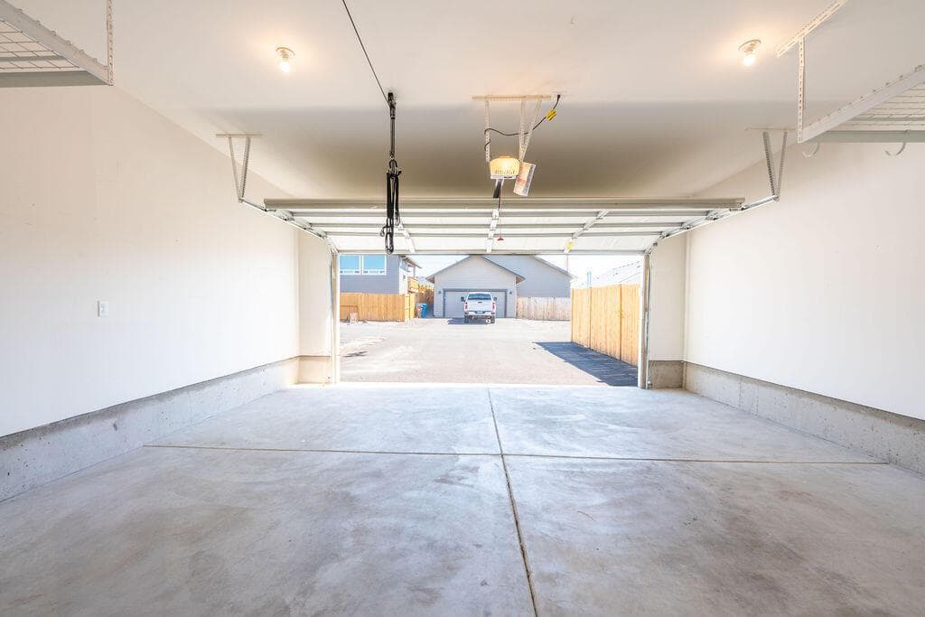 Photo of 3330 NW Birch Avenue 39 of 47