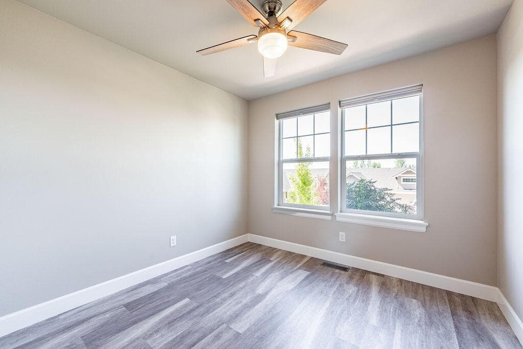 Photo of 3330 NW Birch Avenue 20 of 47