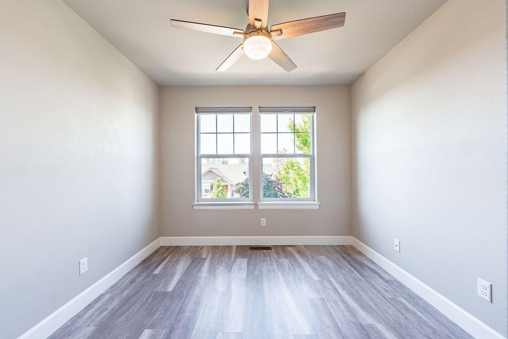 Photo of 3330 NW Birch Avenue 21 of 47