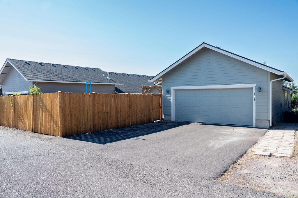 Photo of 3330 NW Birch Avenue 37 of 47