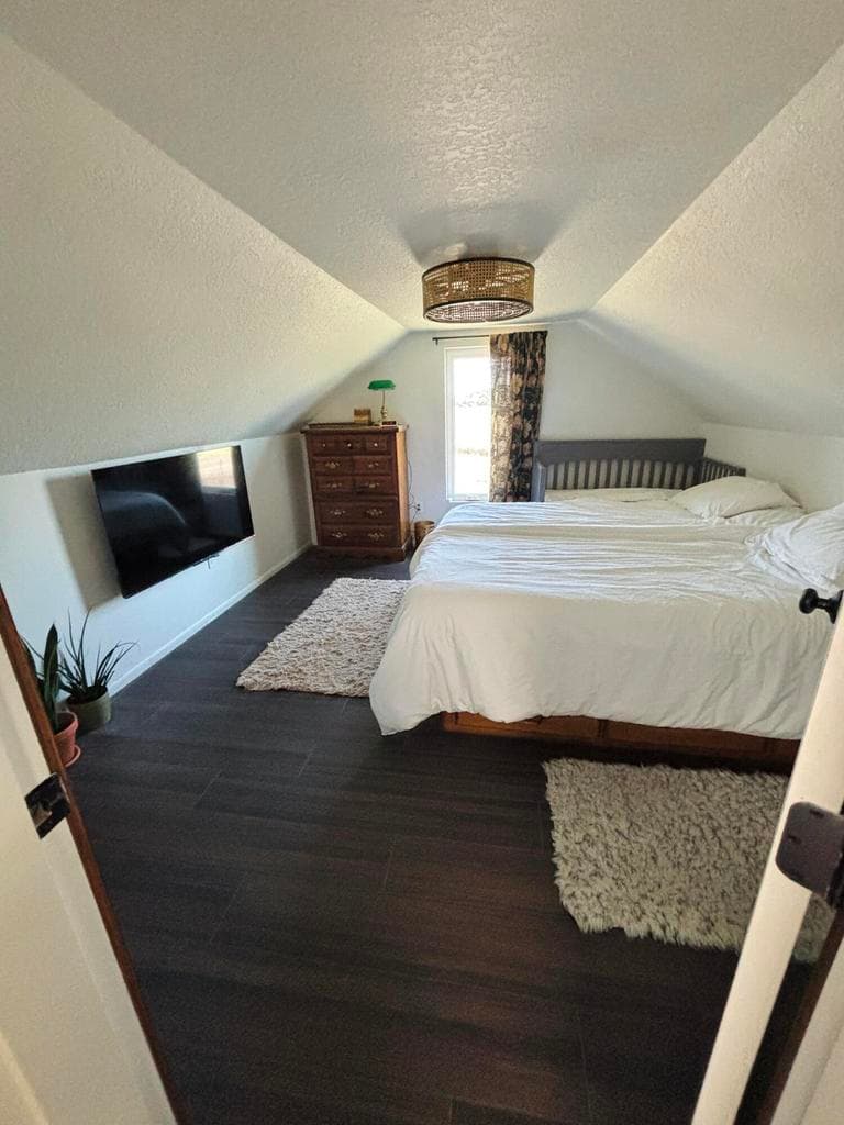 Upstairs bedroom