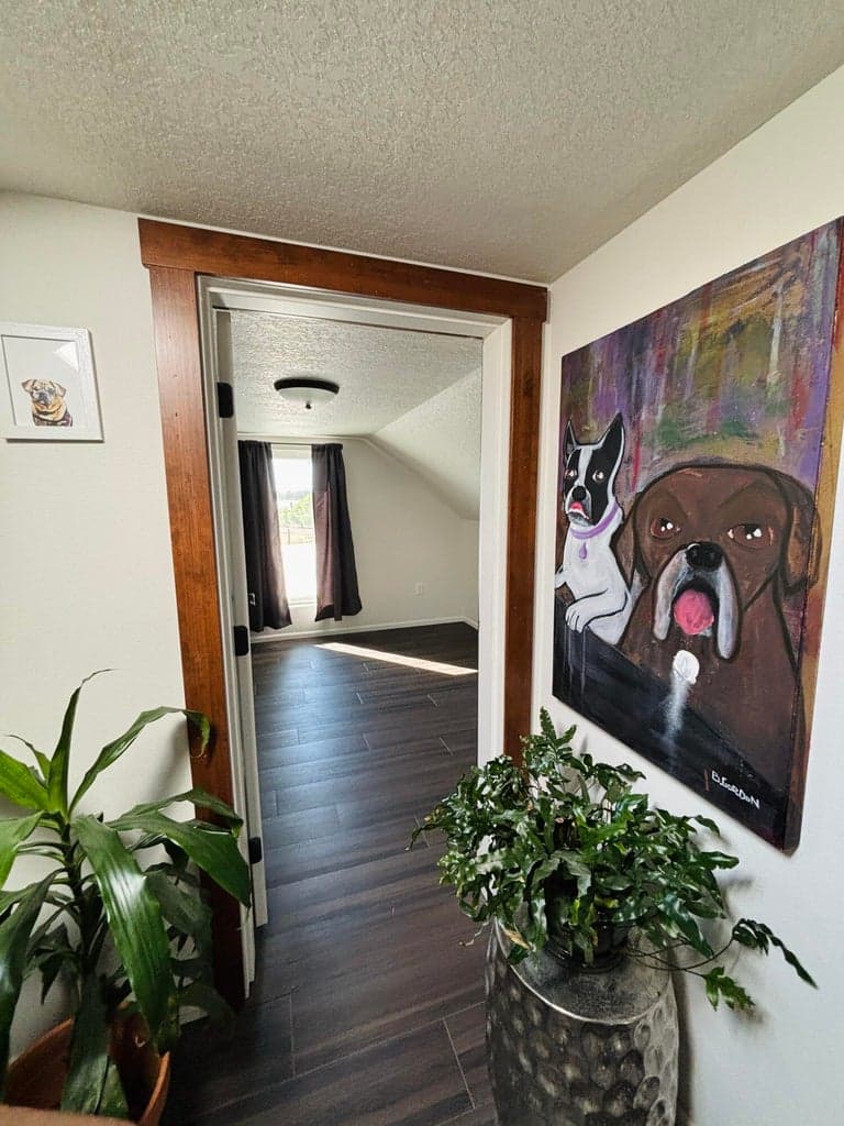 Second upstairs bedroom