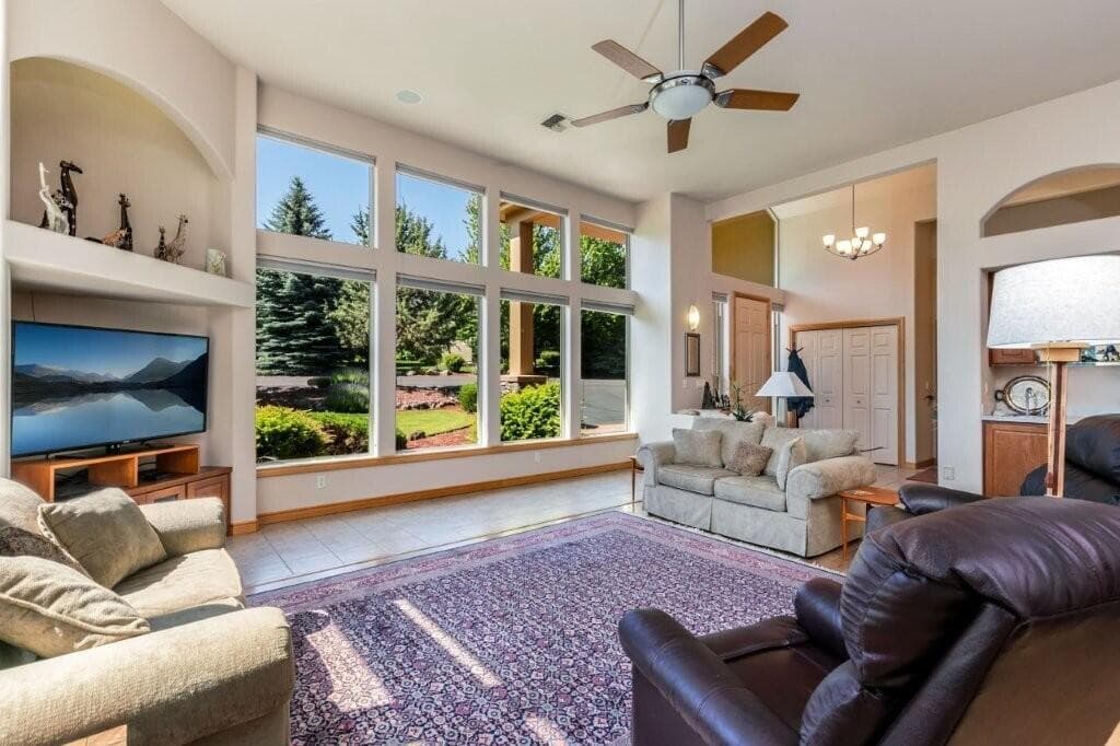 Photo of 8939 Eagle Crest 3 of 23