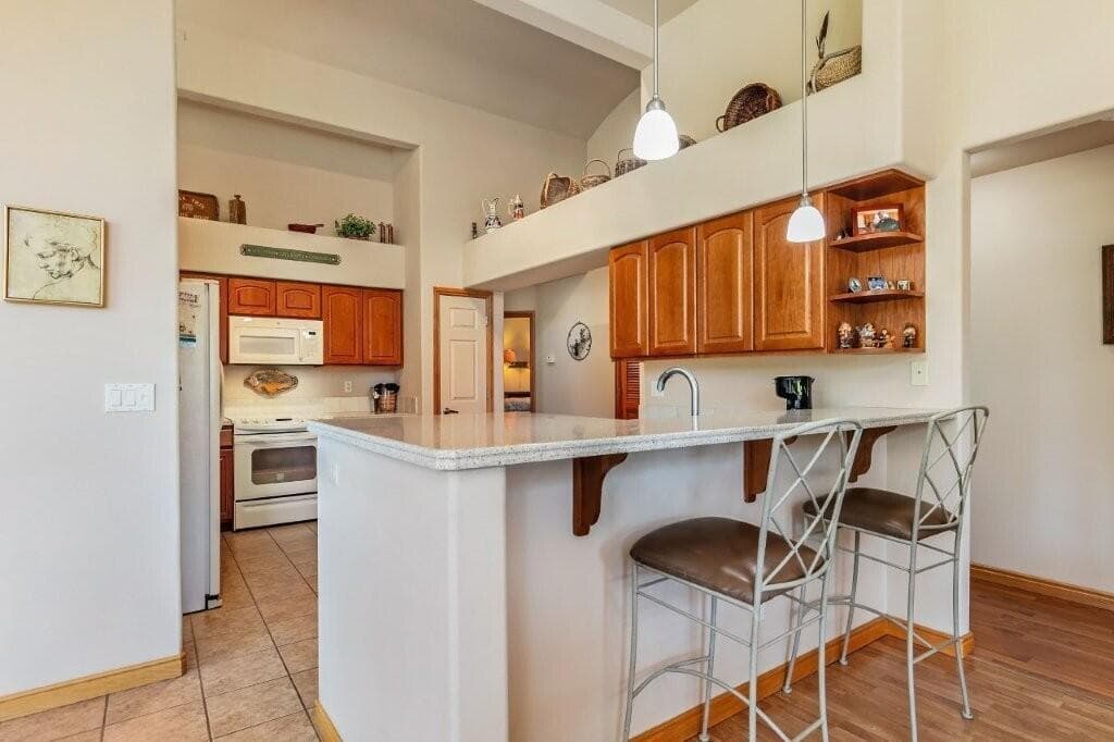 Photo of 8939 Eagle Crest Boulevard 7 of 23