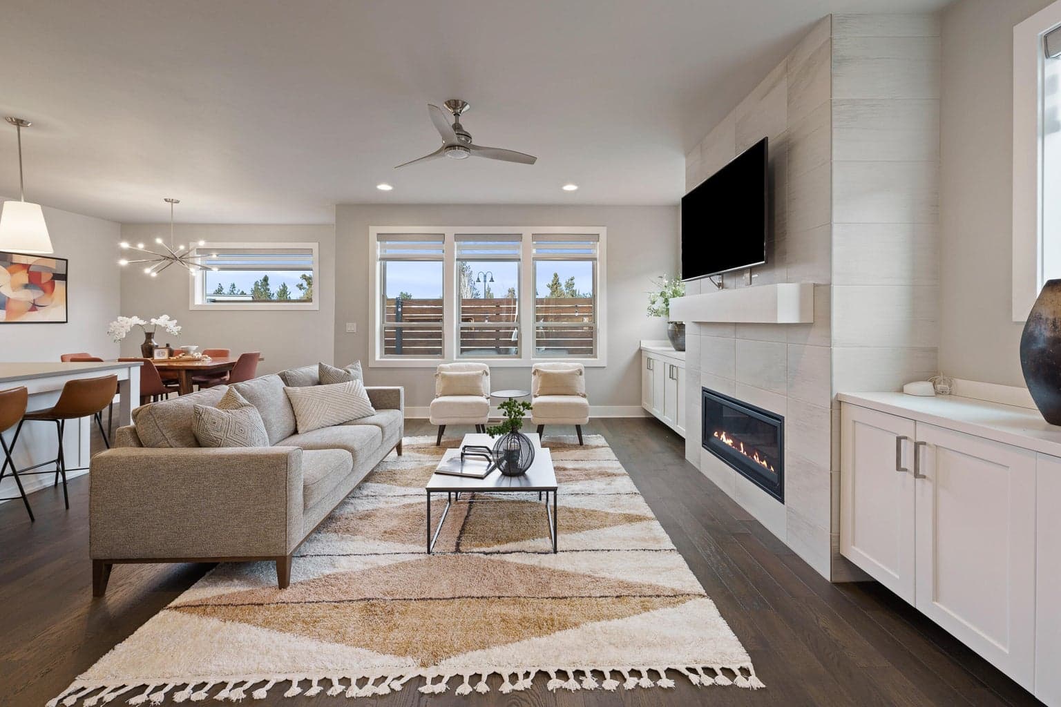 Photo of 2634 NW Rippling River Court 6 of 39