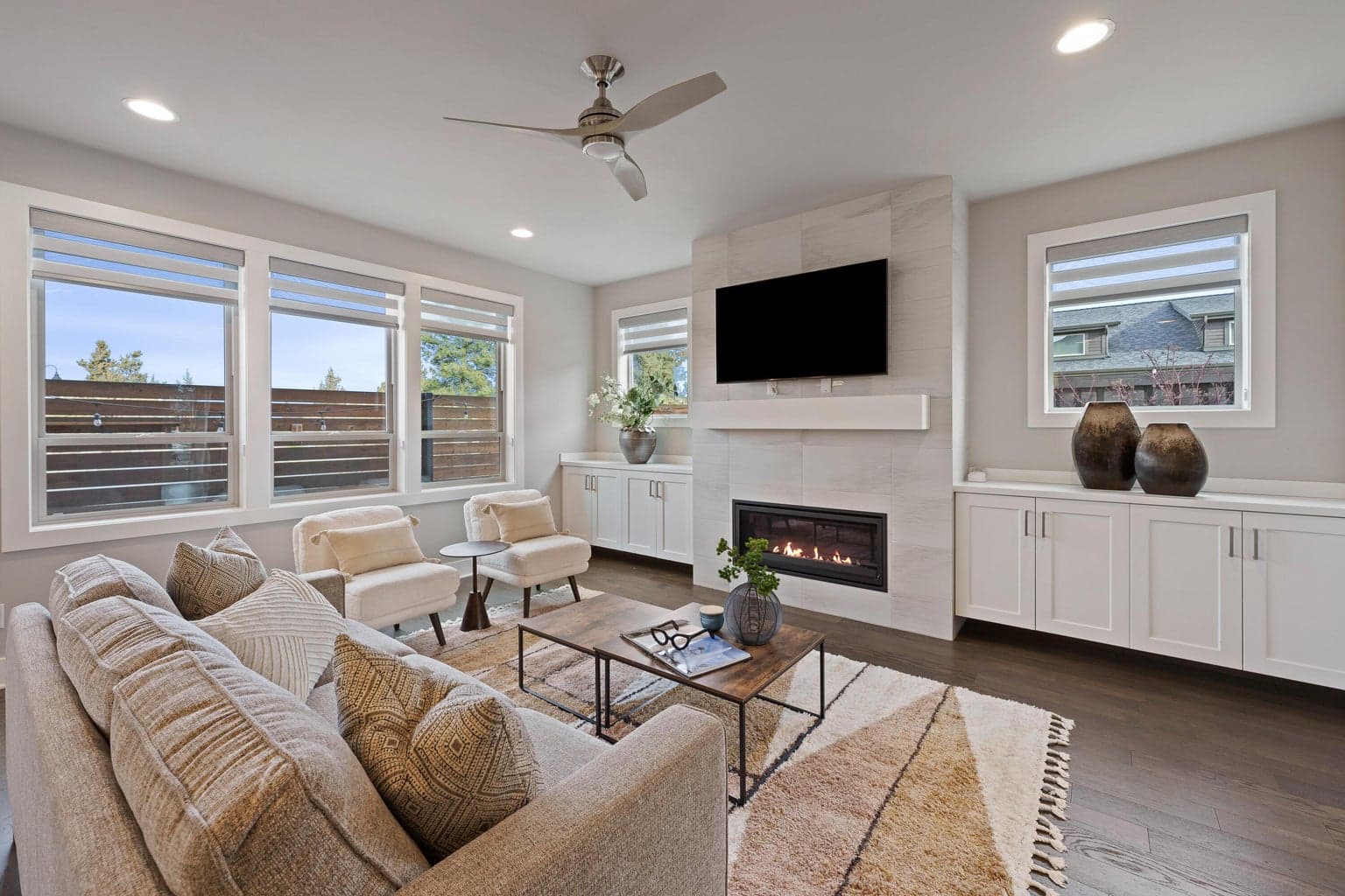 Photo of 2634 NW Rippling River Court 7 of 39