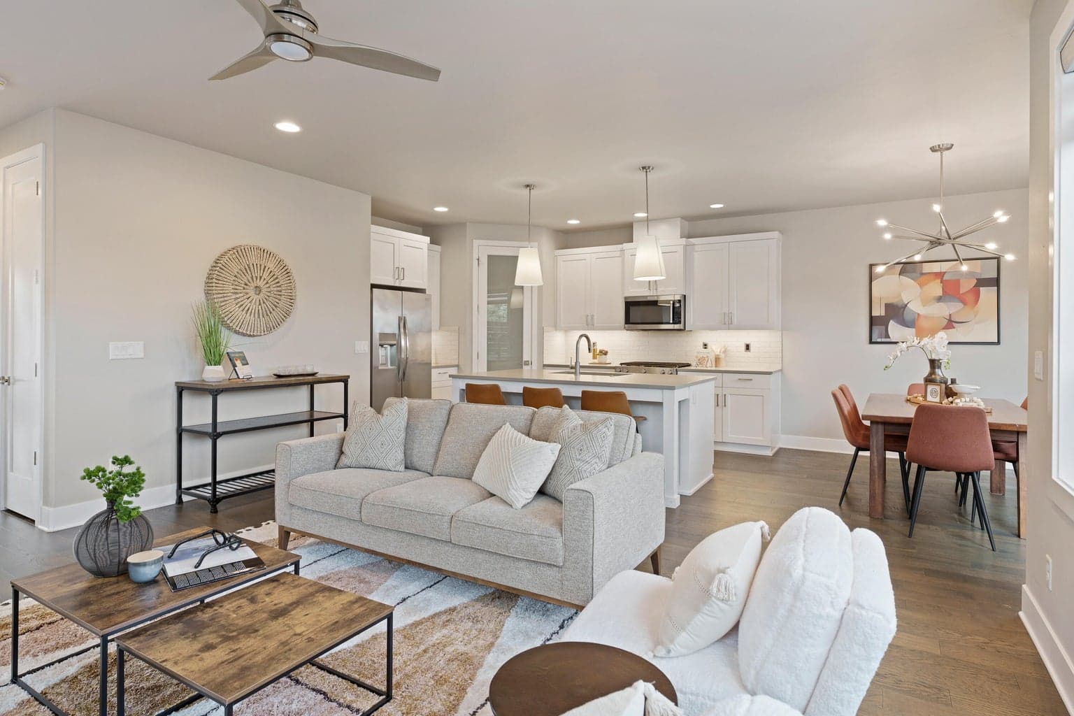 Photo of 2634 NW Rippling River Court 9 of 39