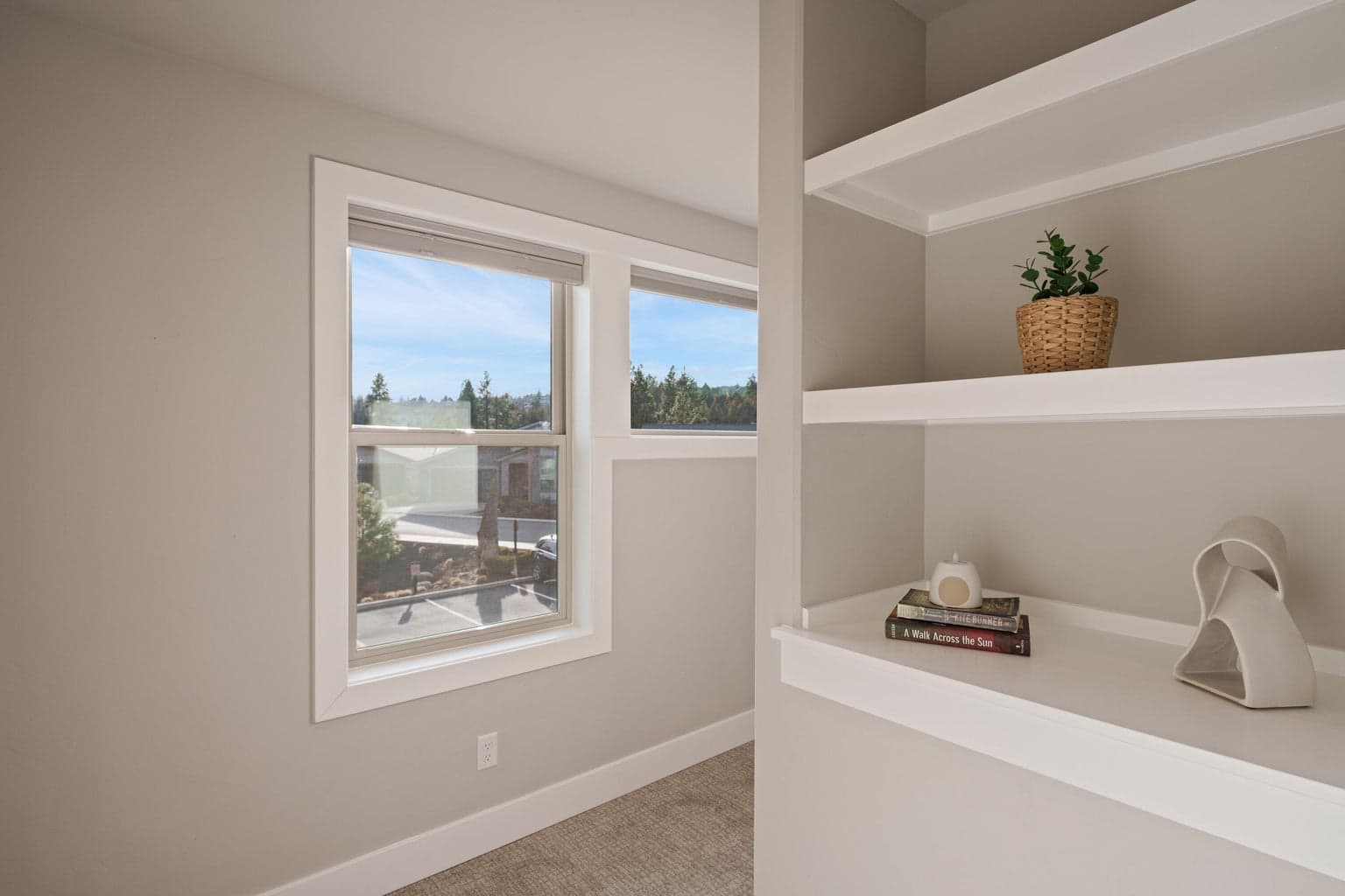 Photo of 2634 NW Rippling River Court 18 of 39