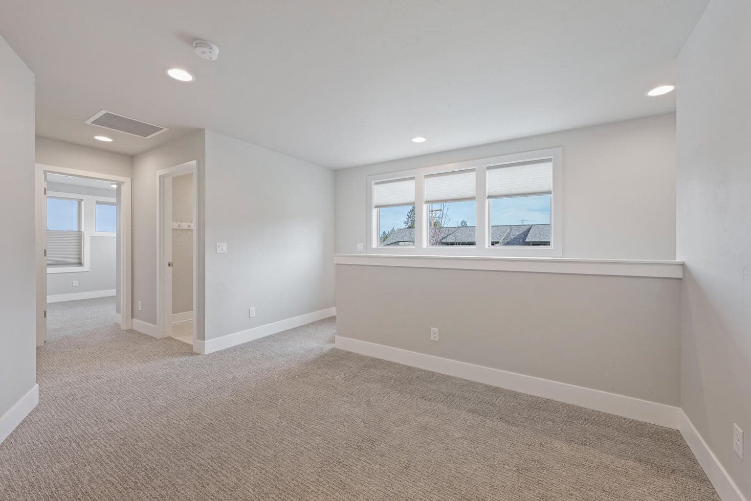 Photo of 2634 NW Rippling River Court 25 of 39
