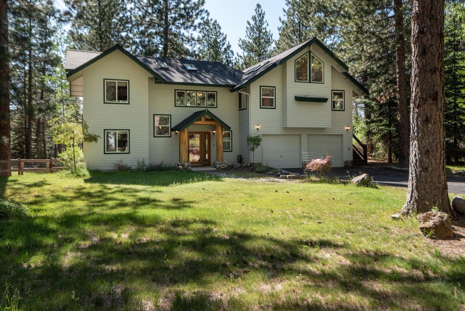 Photo of 18642 River Woods 1 of 34