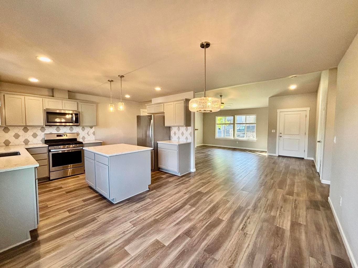 Photo of 490 Brookstone 4 of 25