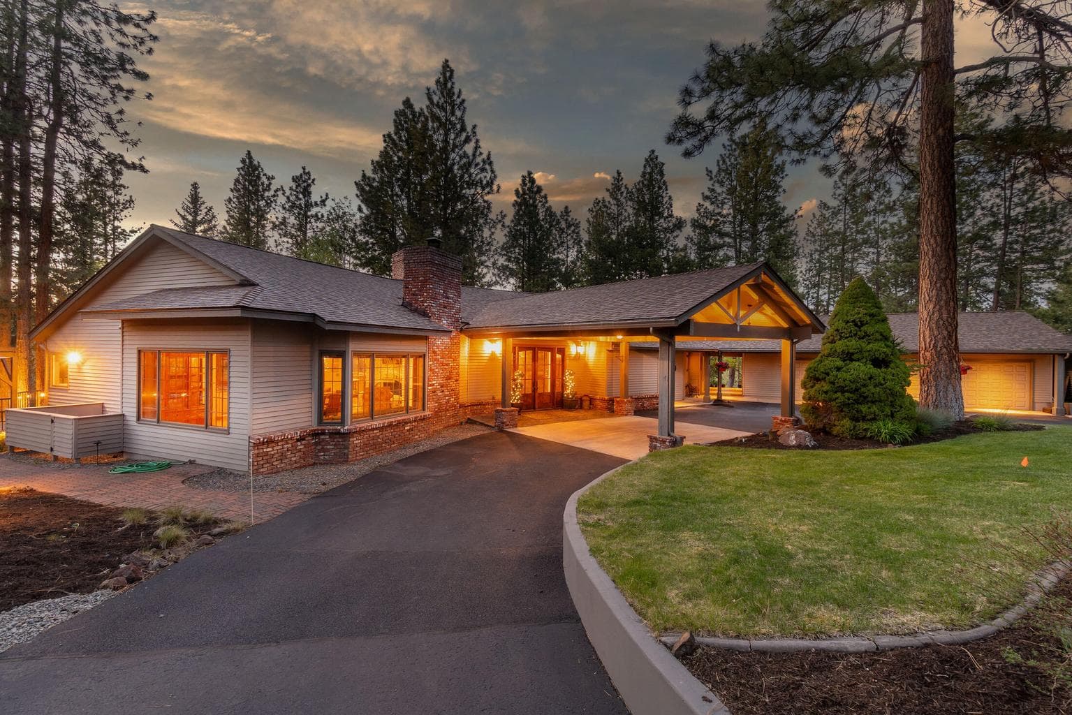 Photo of 69520 Deer Ridge 1 of 7