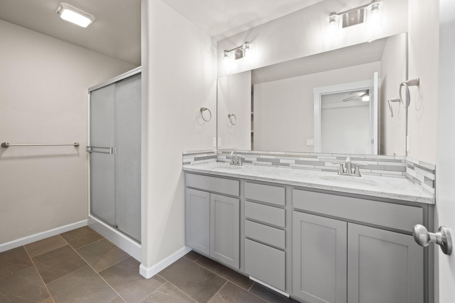 Photo of 490 NE Brookstone Drive 16 of 25