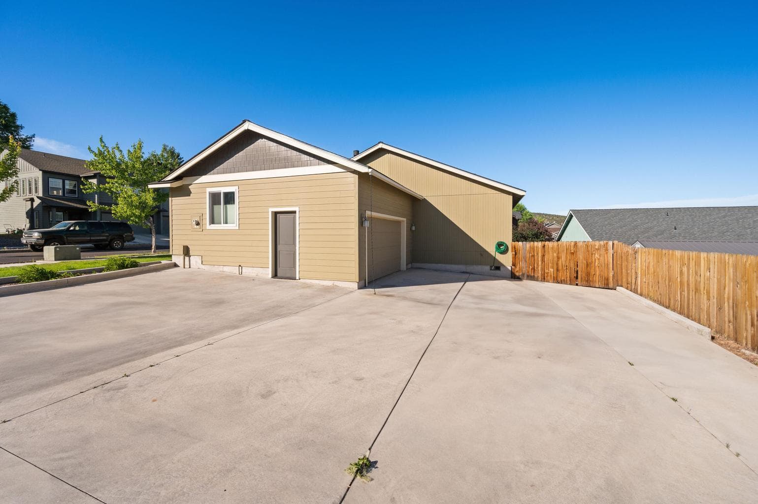 Photo of 490 NE Brookstone Drive 21 of 25