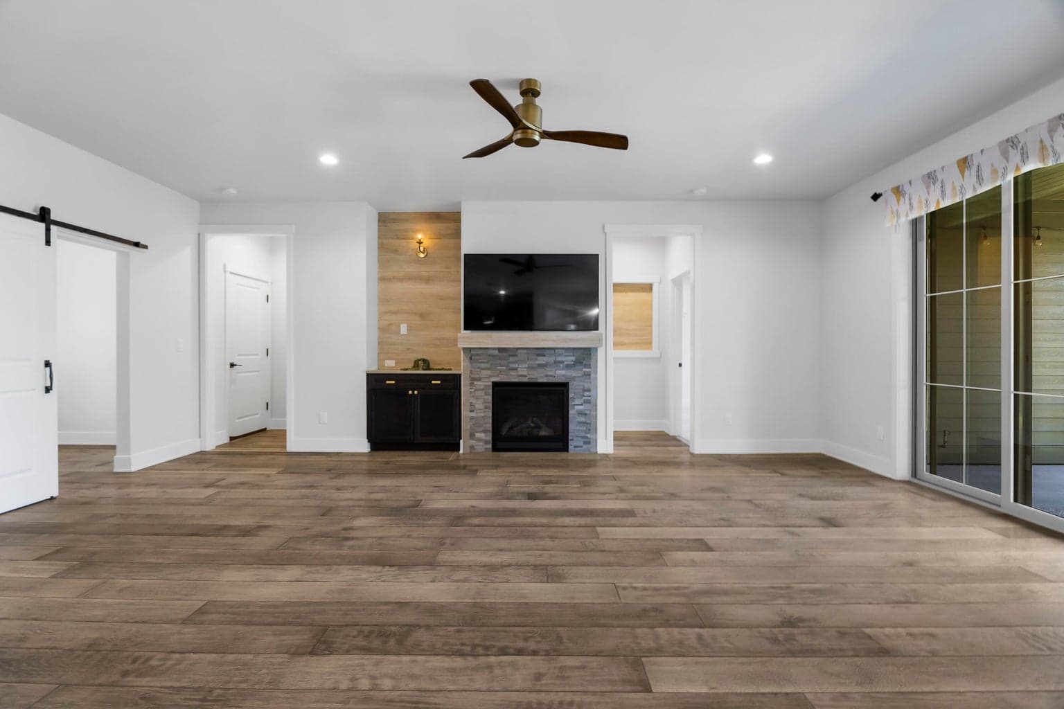 Photo of 3633 SW 47th Street 8 of 32
