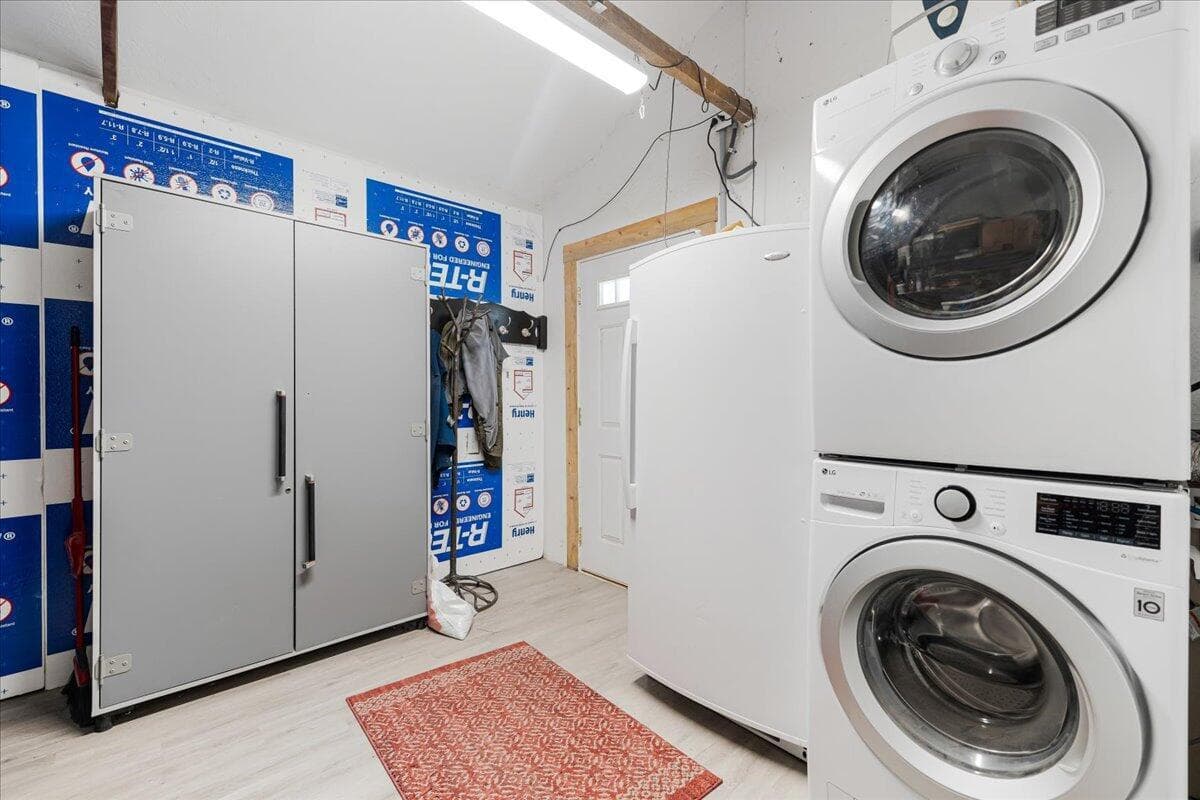 Washer / Dryer hookups in the storage building.