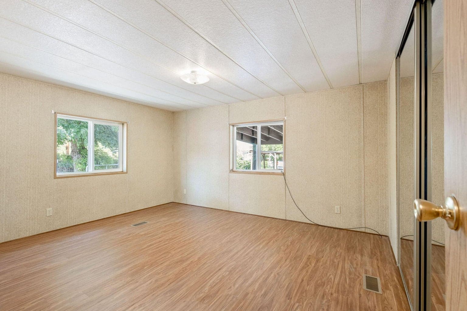 Photo of 3844 NE Butte Lane 20 of 42
