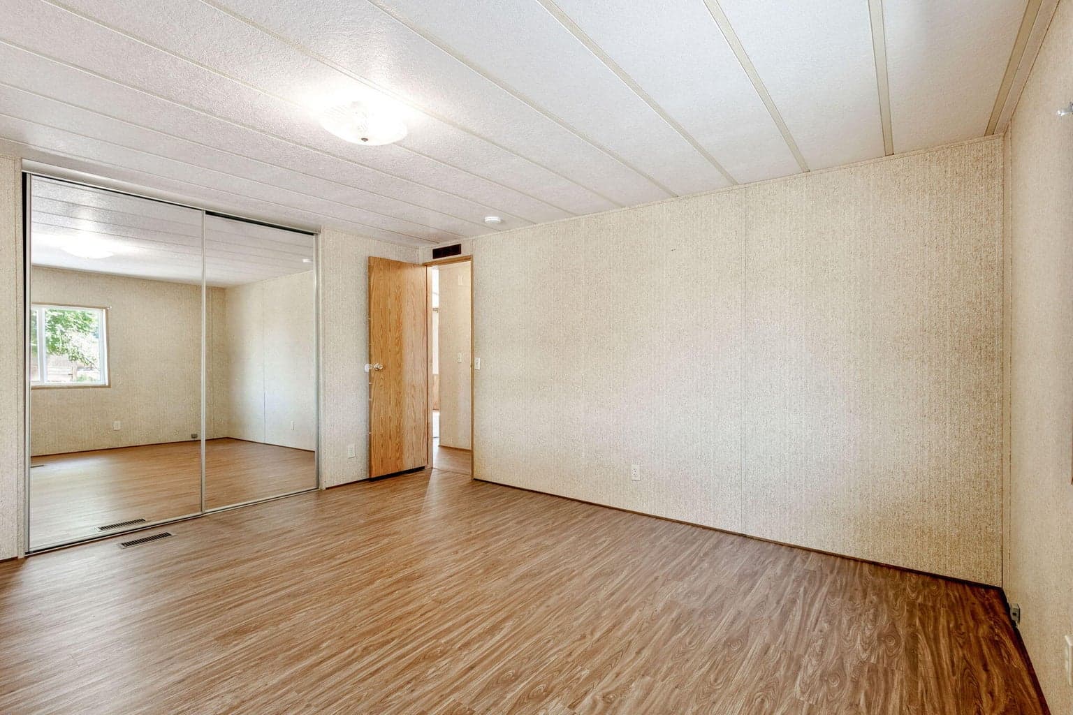 Photo of 3844 NE Butte Lane 21 of 42