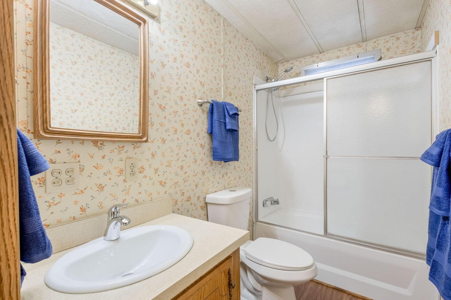 Photo of 3844 NE Butte Lane 24 of 42