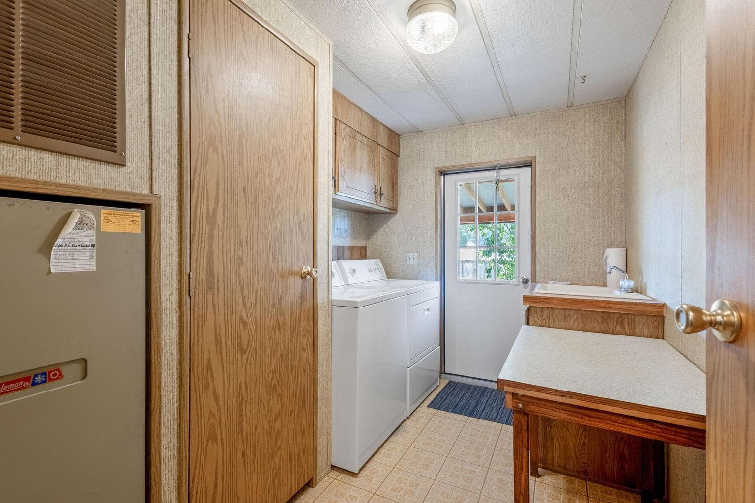 Photo of 3844 NE Butte Lane 25 of 42