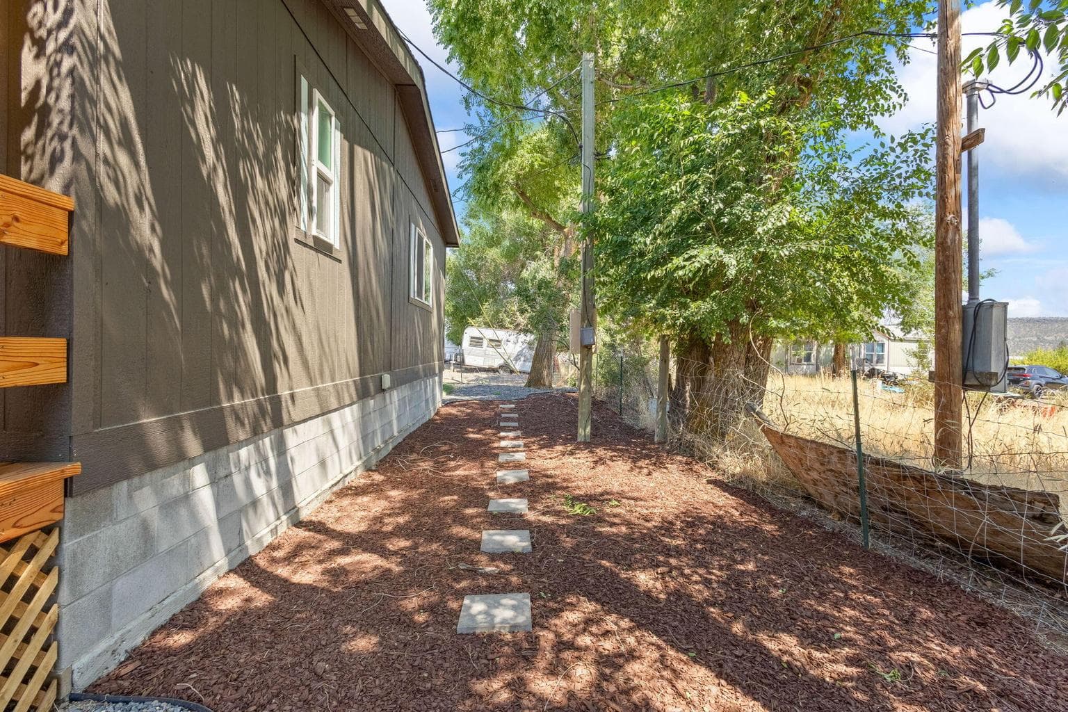Photo of 3844 NE Butte Lane 31 of 42